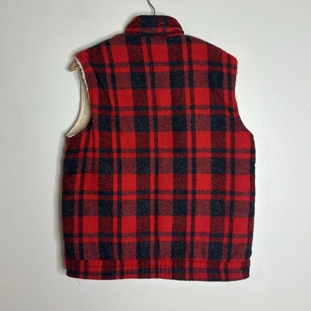 Vtg Northern Summit Wool Blend Vest Heavy Sherpa Lined plaid size small outdoors